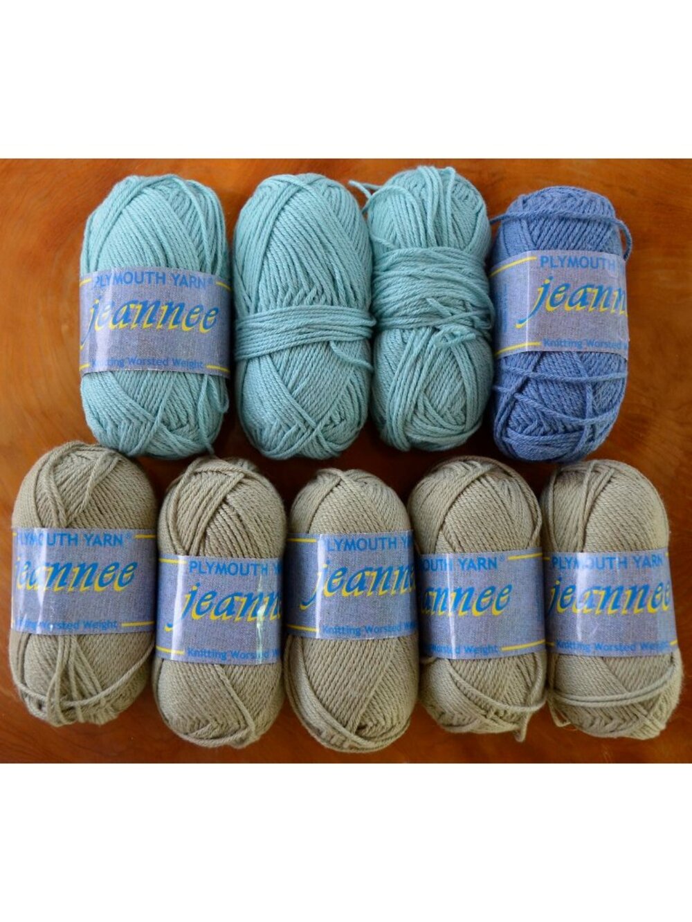Lot of 9 skeins #4 Worsted Yarn Jeannee by Plymouth